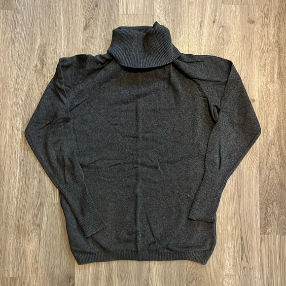 Worthington Size Medium/Small Gray Turtleneck Sweater - Picture 1 of 2